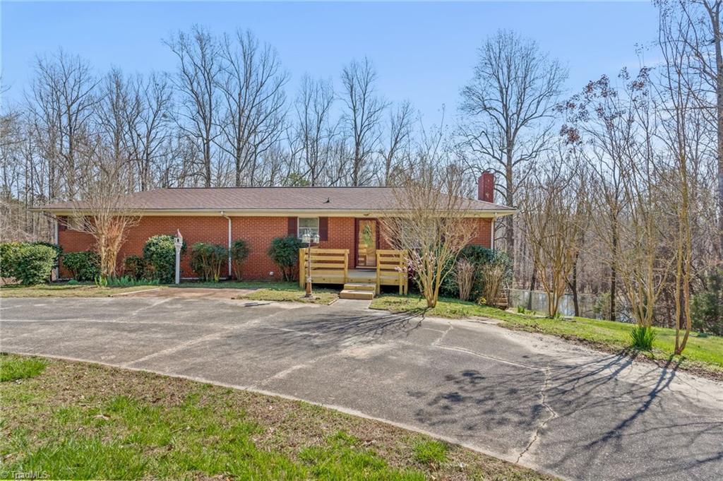 2203 Brightwood Drive Property Photo 1