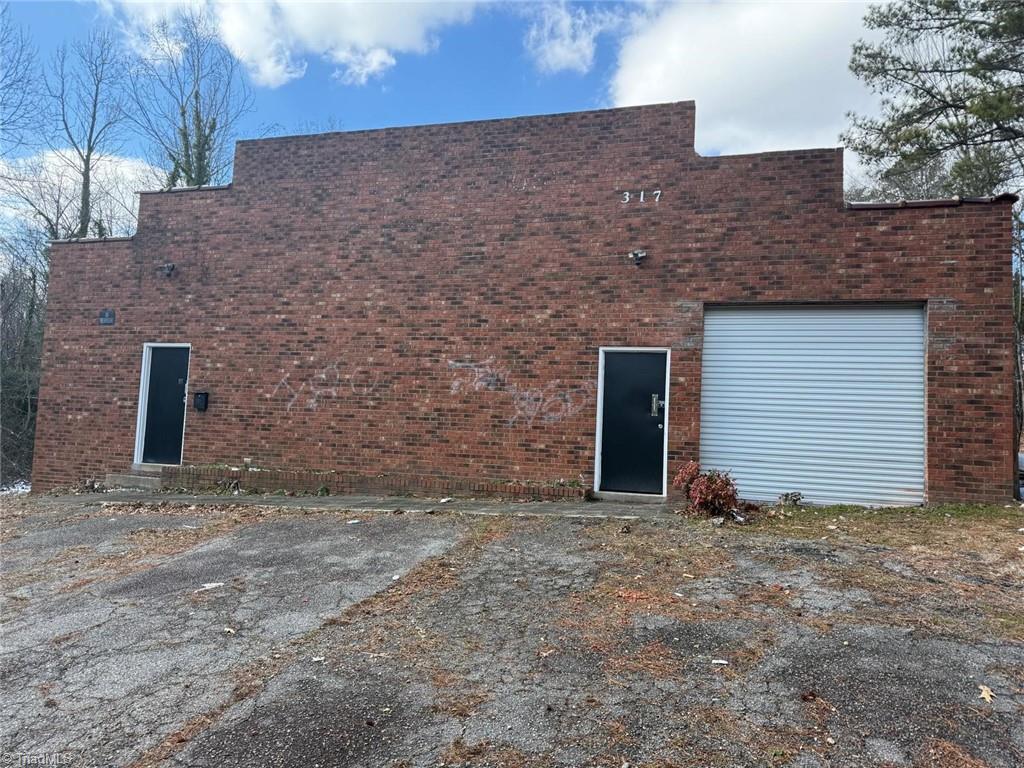 317 Hodgin Street Property Photo 1