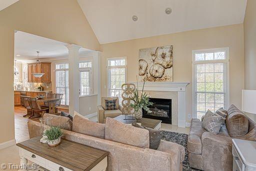 6710 Breeze Pointe Drive Property Photo 14