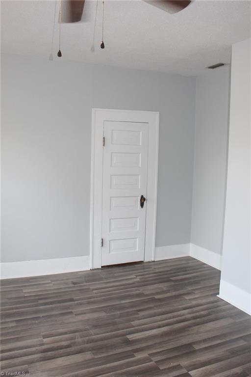 505 S Iredell Avenue Property Photo 10