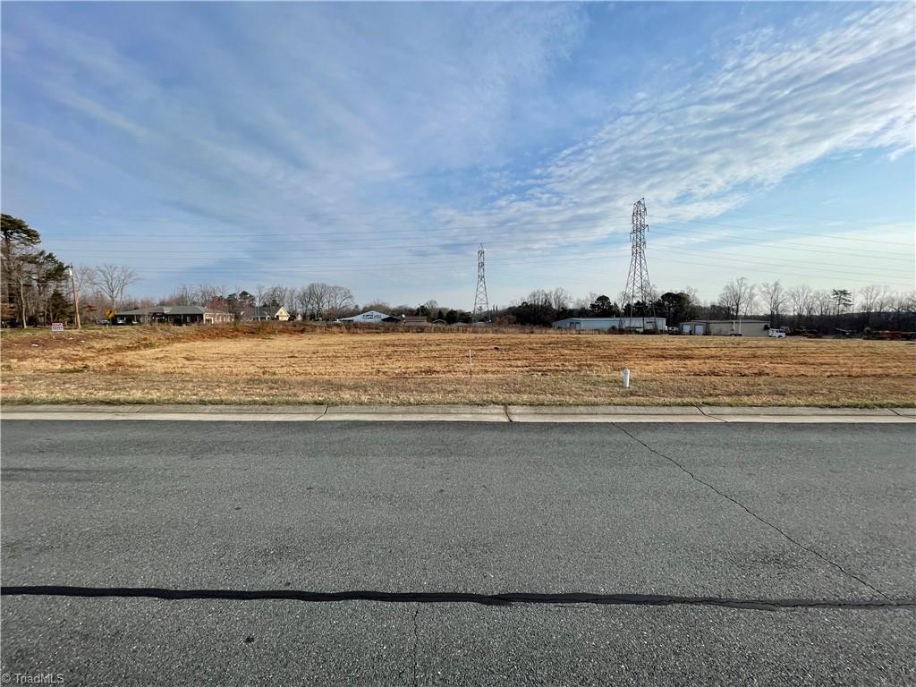 7 River Birch Court Property Photo 4