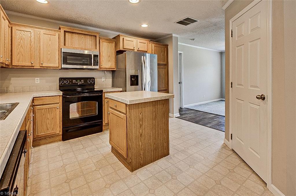 403 Oak View Lane Property Photo 15