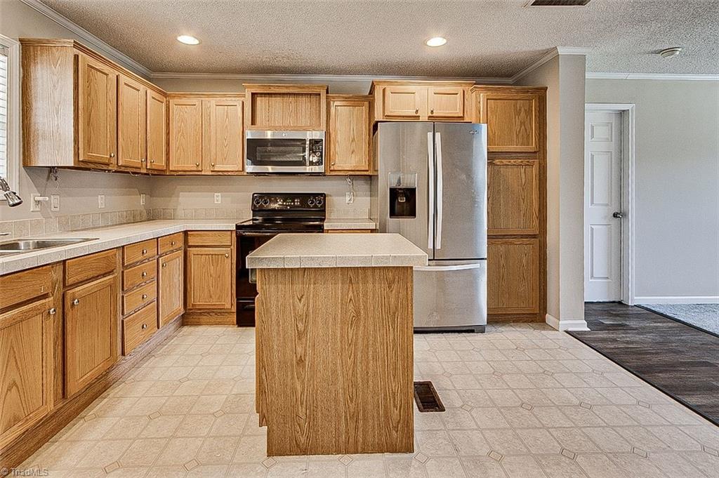 403 Oak View Lane Property Photo 16
