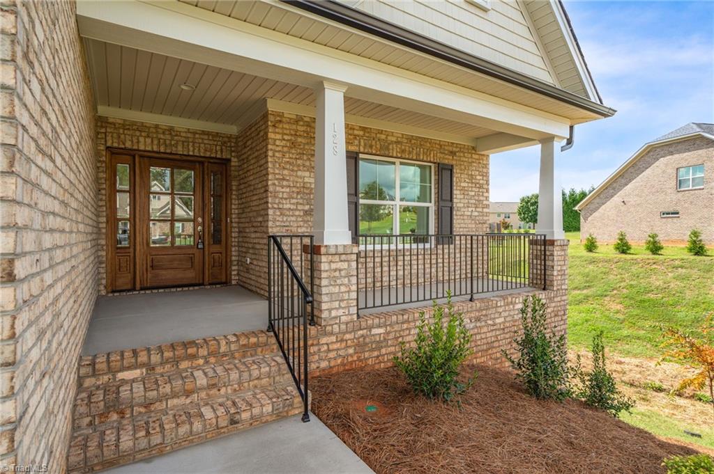 128 Grandworth Way Property Photo 4