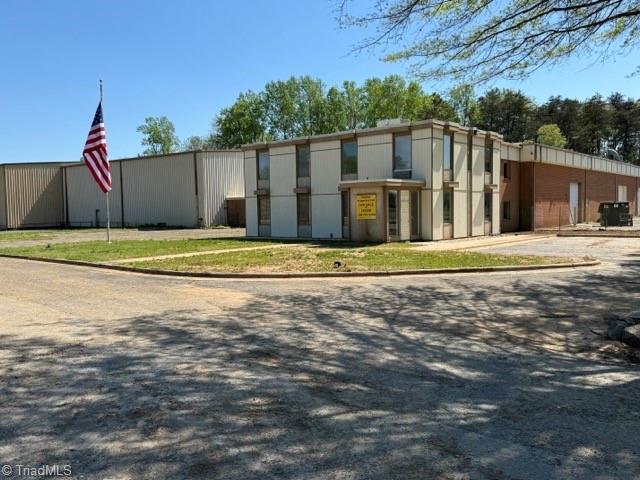 8620 Broad Street Property Photo 2