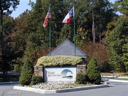 126 Potters Landing Property Photo 1