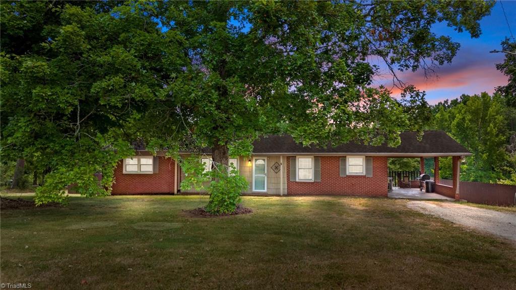 6047 S Nc Highway 150 Property Photo 1