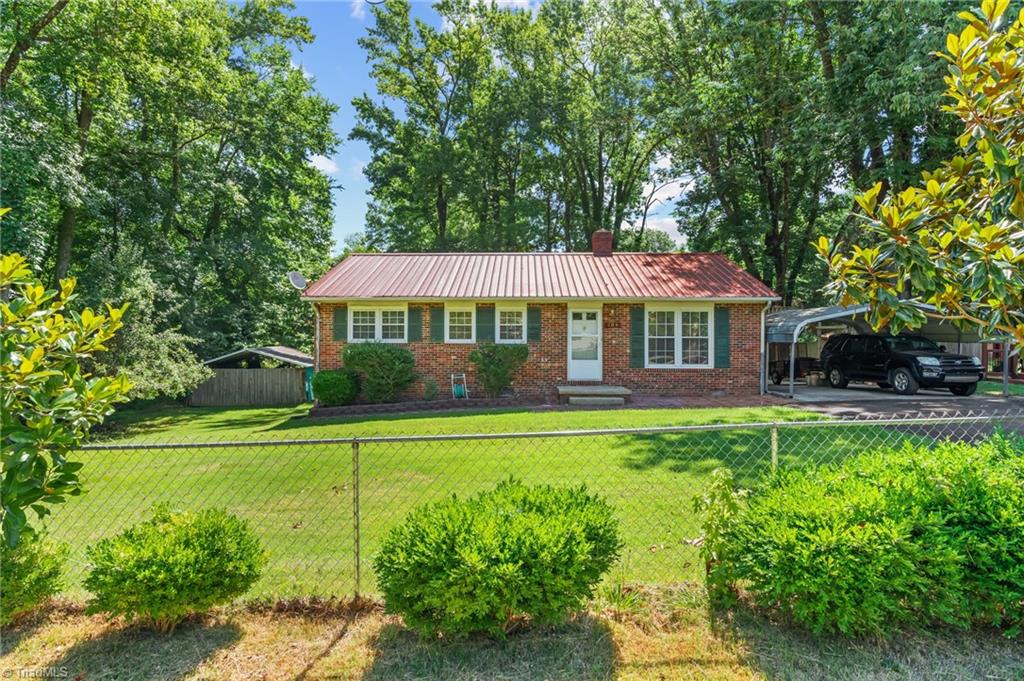504 Greenwood Drive Property Photo 1