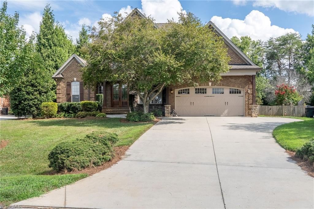 9060 Grove Pines Lane Property Photo 1