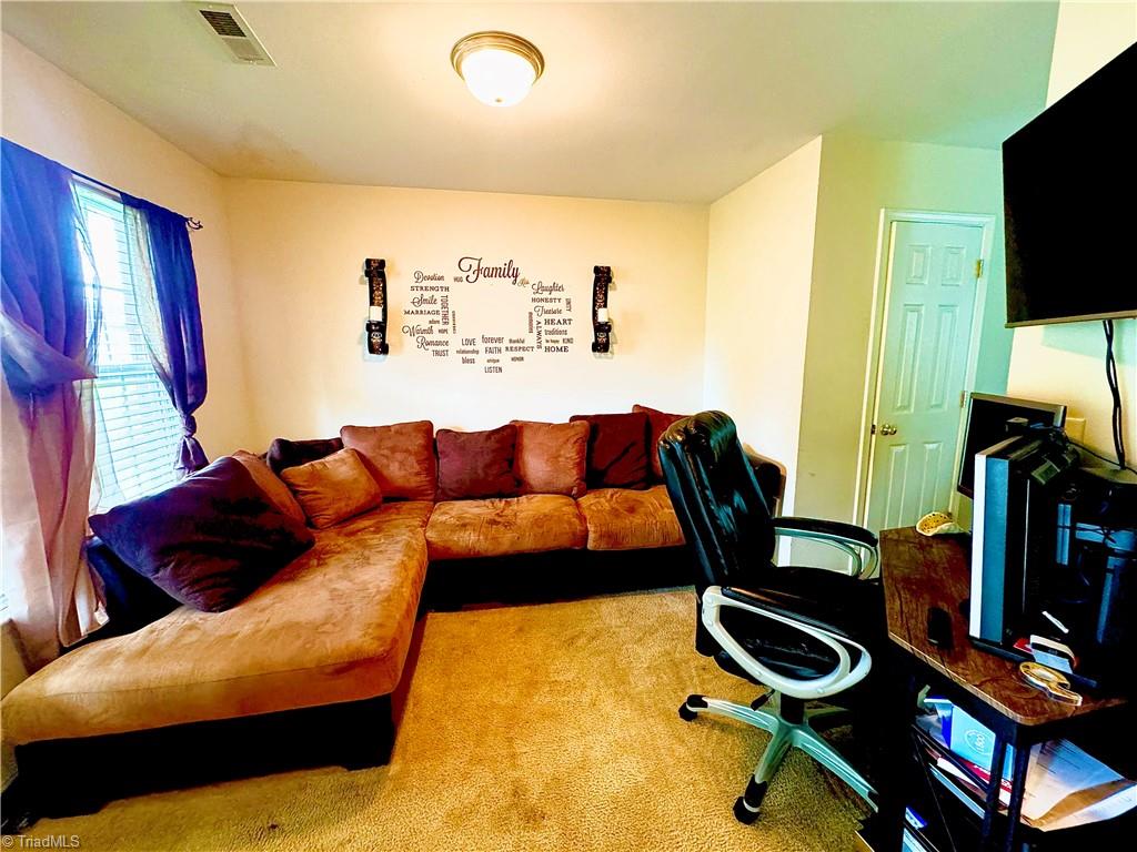 622 Bentley Lane Property Photo 9