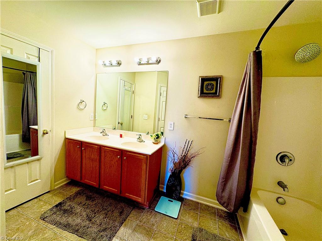 622 Bentley Lane Property Photo 11