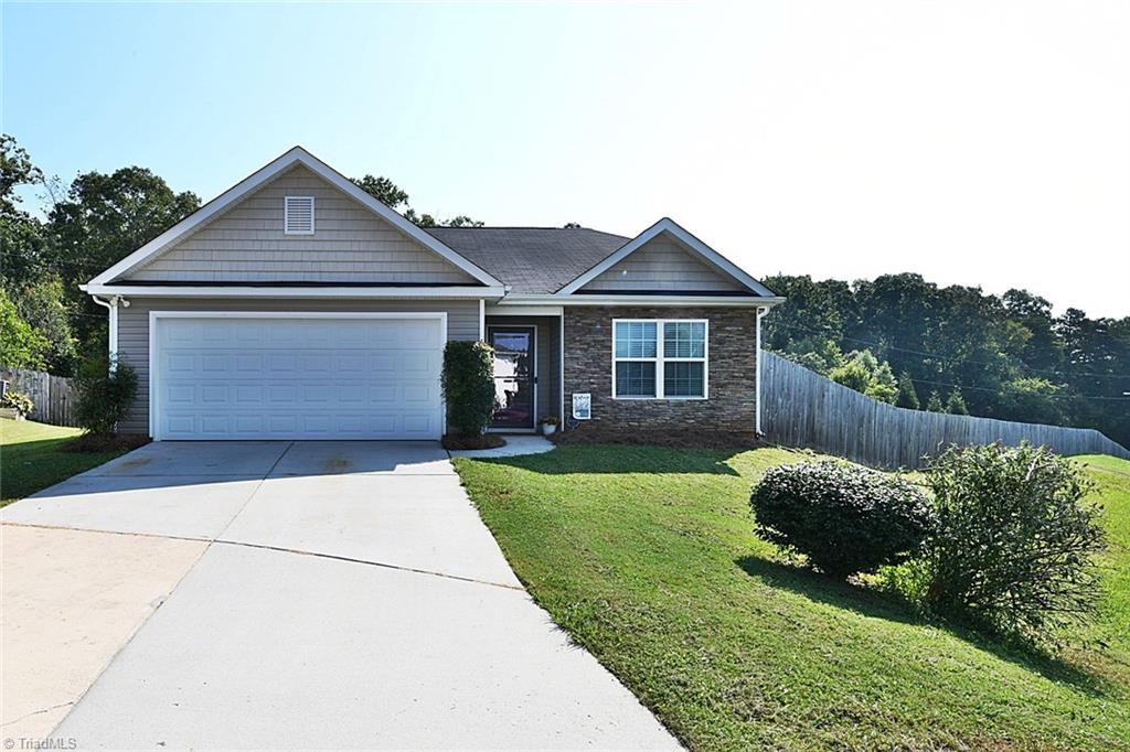 6011 Showell Circle Property Photo 1