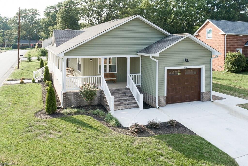 208 Kerner Street Property Photo 1