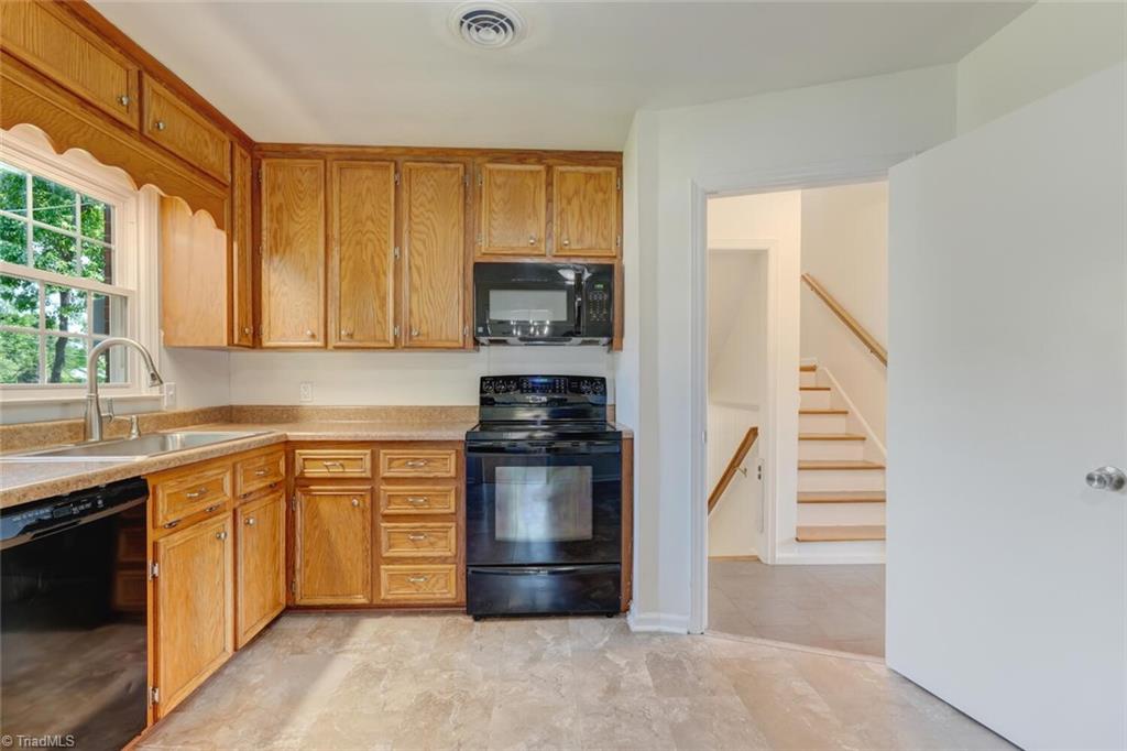 4000 Will Doskey Court Property Photo 8