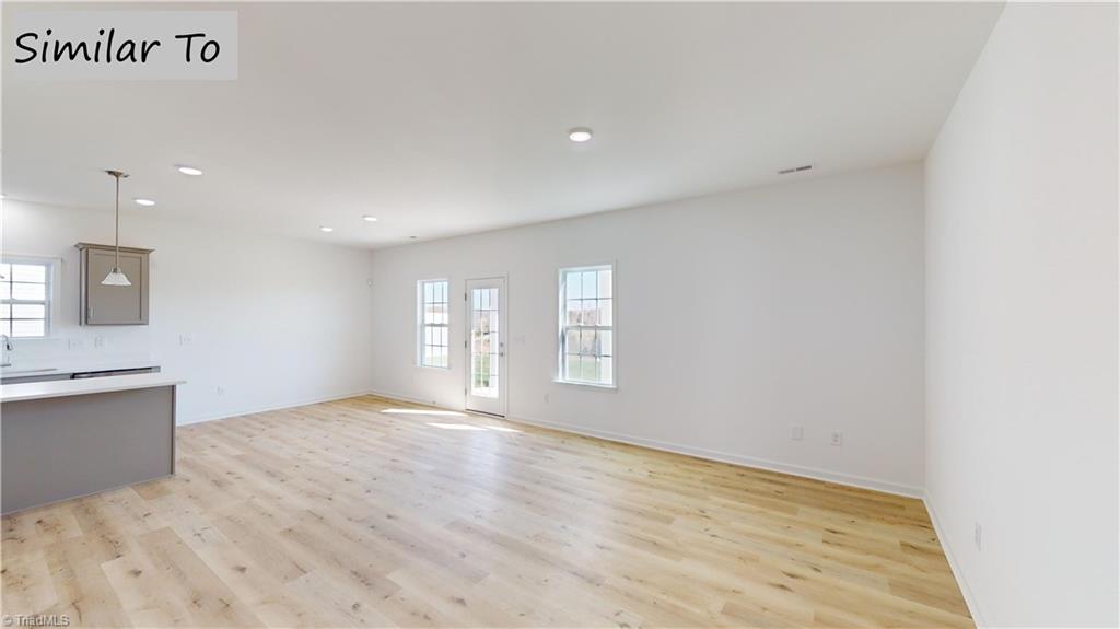 120 Waylon Court Property Photo 10