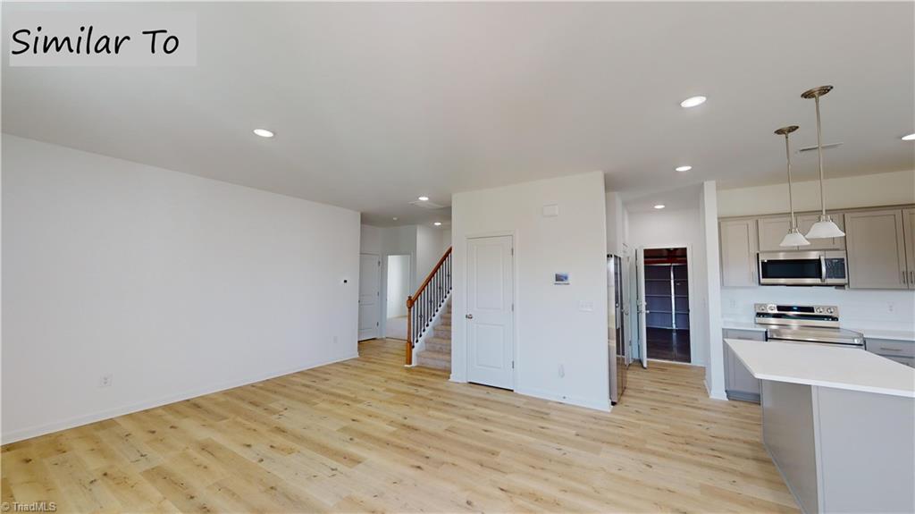 120 Waylon Court Property Photo 13
