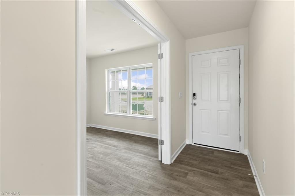 104 East Farm Loop Property Photo 6