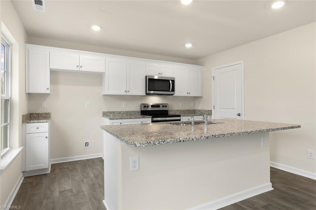 104 East Farm Loop Property Photo 9
