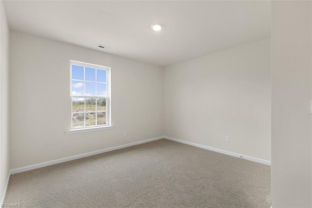 104 East Farm Loop Property Photo 12