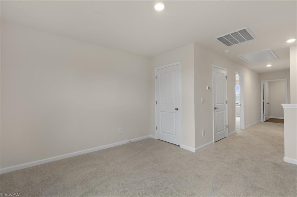 104 East Farm Loop Property Photo 17