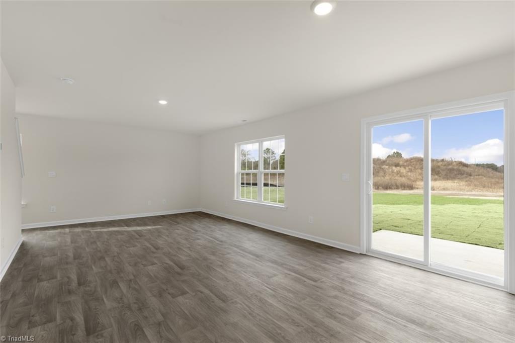 104 East Farm Loop Property Photo 33
