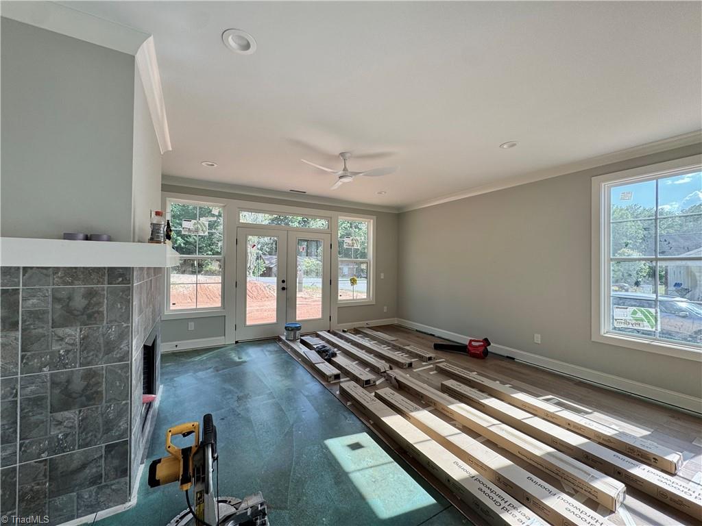 5918 Crossview Drive Property Photo 8