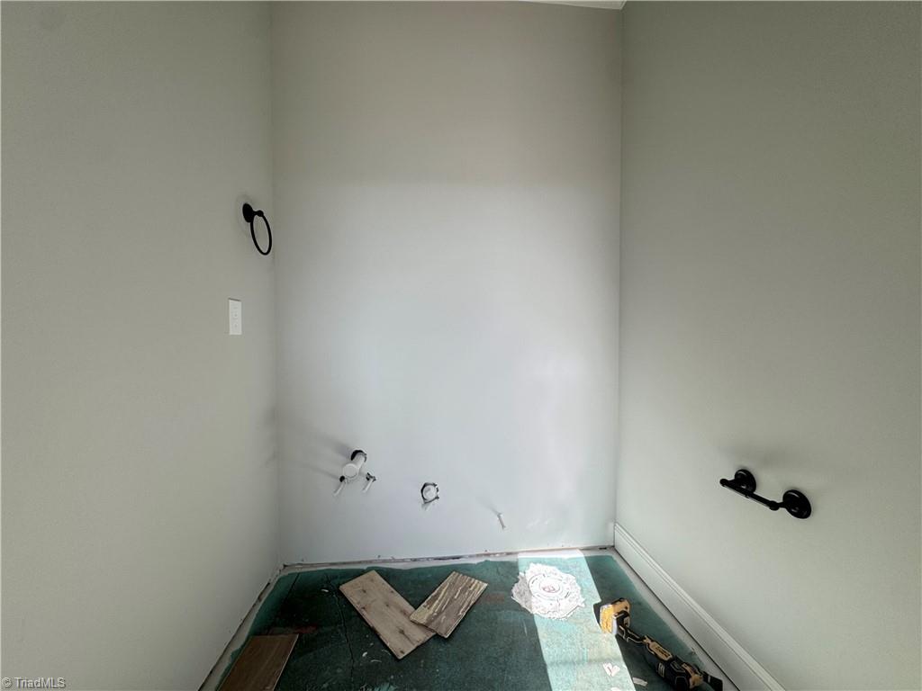 5918 Crossview Drive Property Photo 10