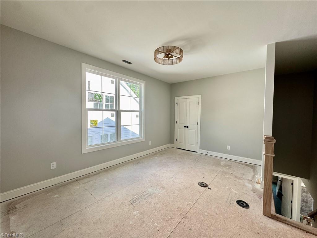 5918 Crossview Drive Property Photo 16