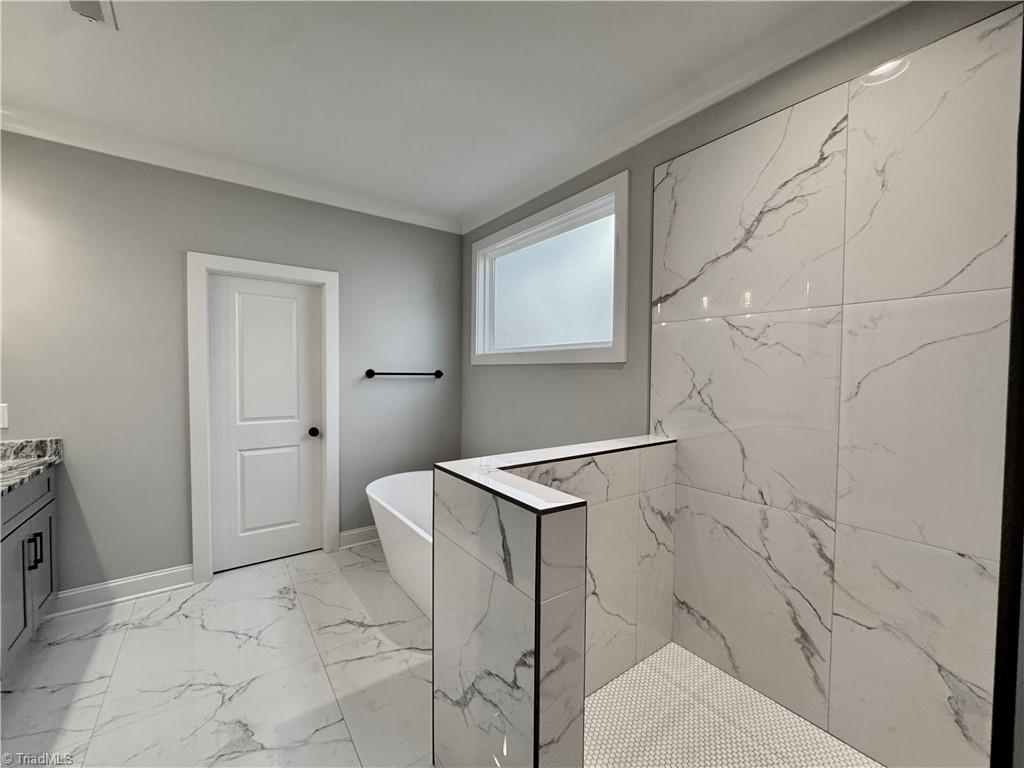 5918 Crossview Drive Property Photo 16