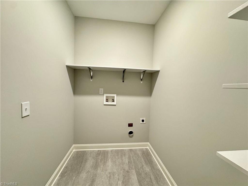 5918 Crossview Drive Property Photo 17