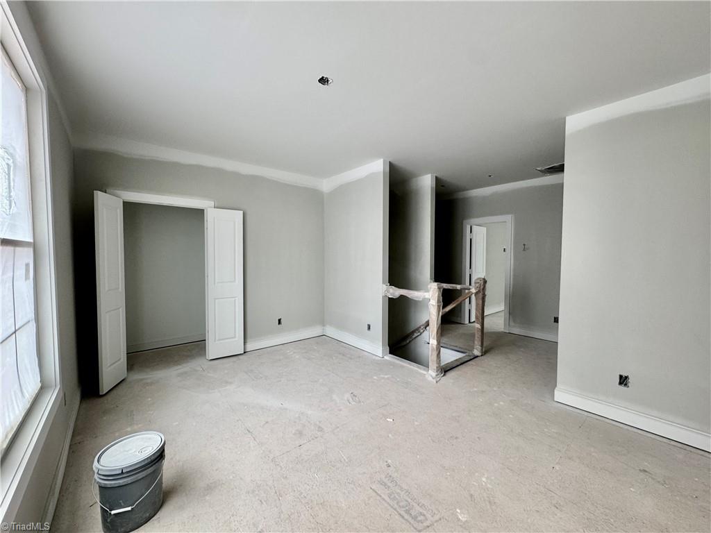 5918 Crossview Drive Property Photo 28