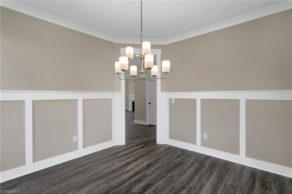 1125 Brookfield Drive Property Photo 9