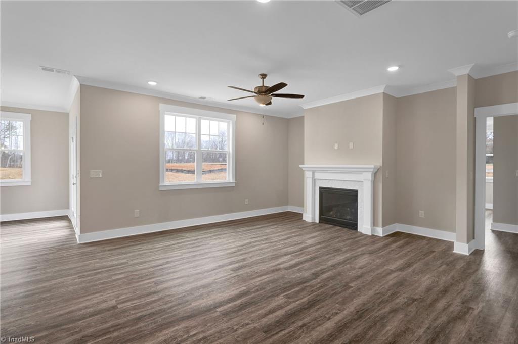 1125 Brookfield Drive Property Photo 10