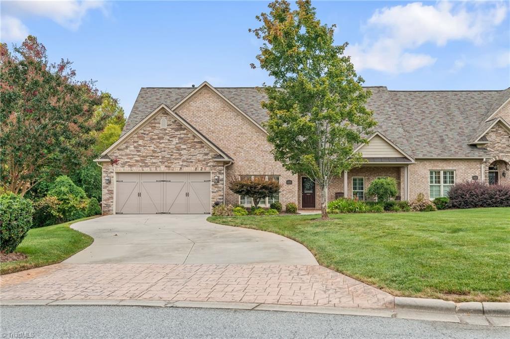 4135 Coachman's Court Property Photo
