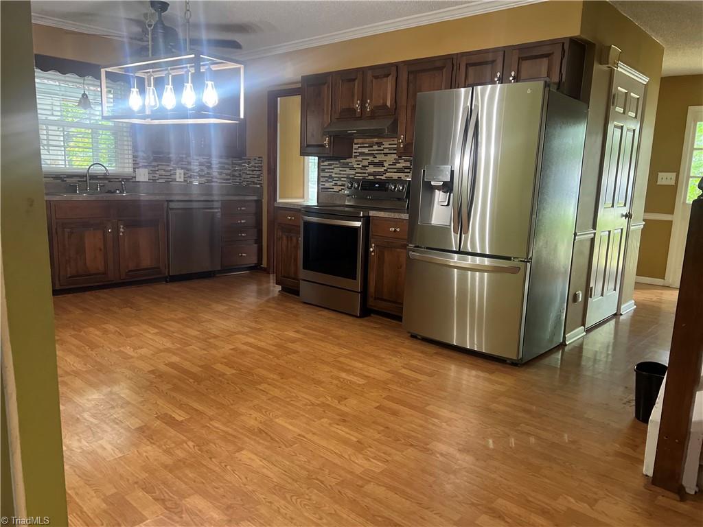 5093 Cobblestone Road Property Photo 10