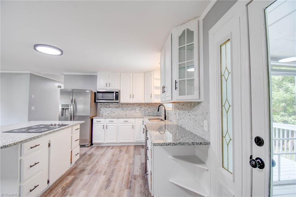 3422 Greenhill Drive Property Photo 10