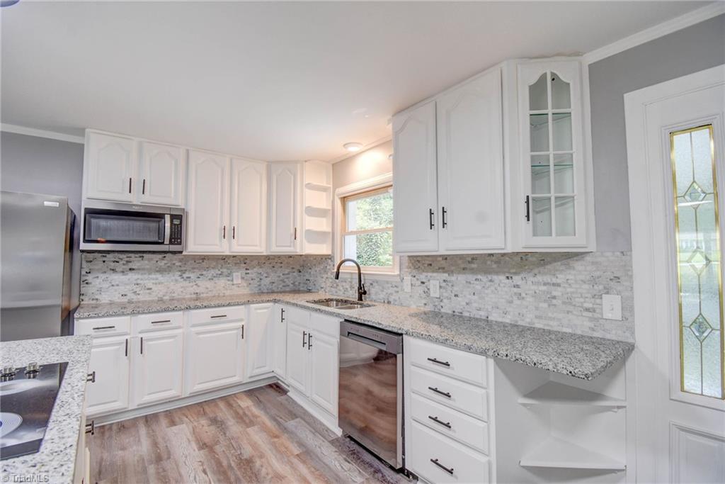 3422 Greenhill Drive Property Photo 11