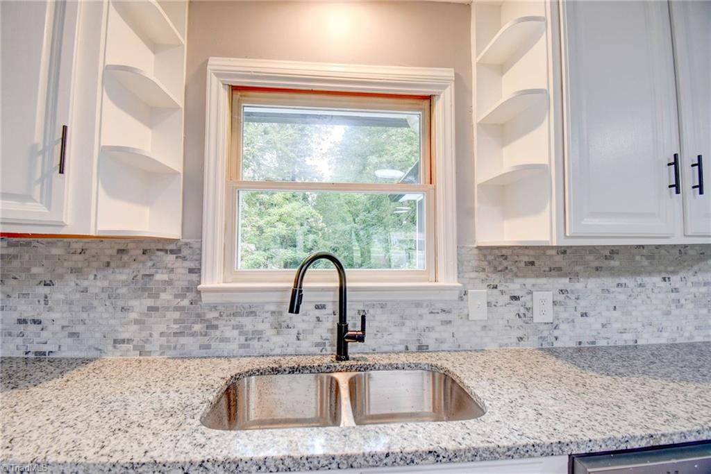 3422 Greenhill Drive Property Photo 12