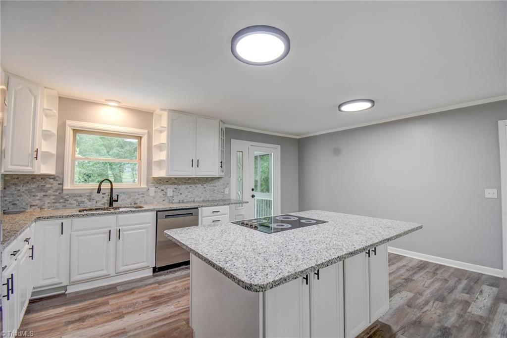 3422 Greenhill Drive Property Photo 15