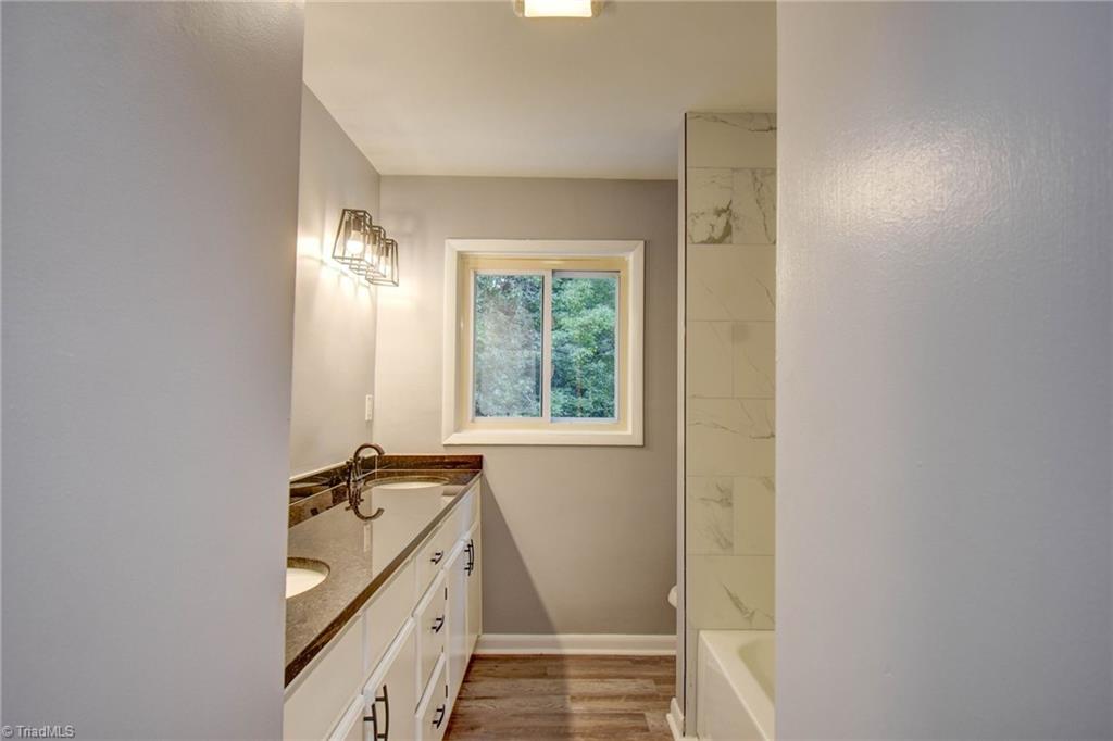 3422 Greenhill Drive Property Photo 17