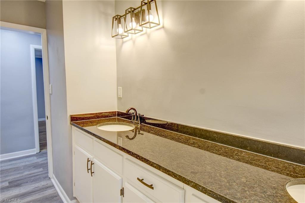 3422 Greenhill Drive Property Photo 21