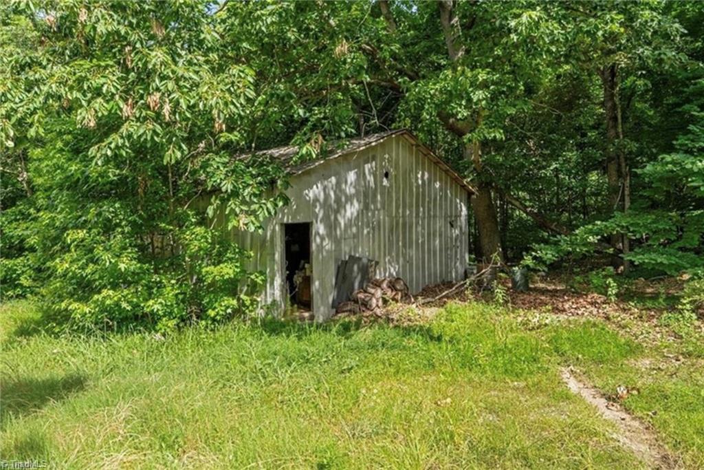 1423 Westchapel Road Property Photo 5
