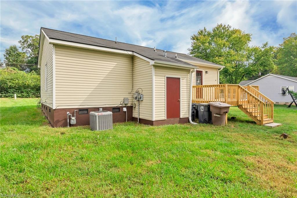 1701 Midway Street Property Photo 14