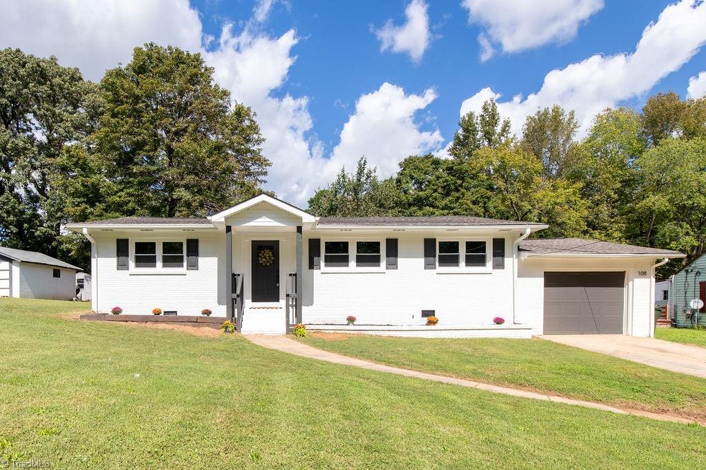 108 Mayfair Road Property Photo 1
