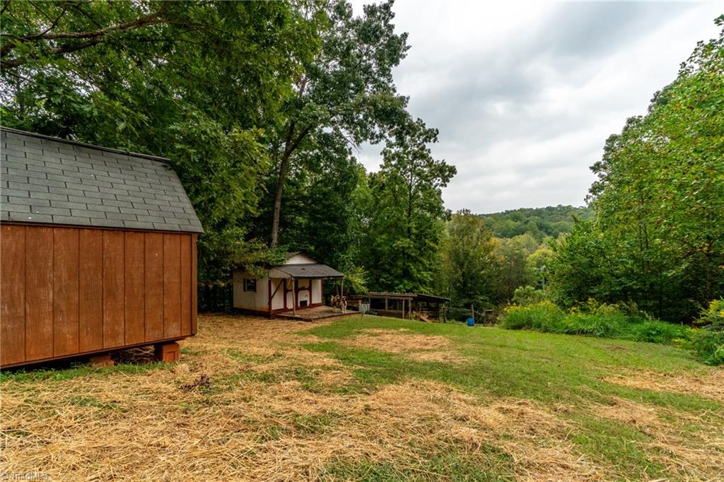 2001 Tot Hill Farm Road Property Photo 9