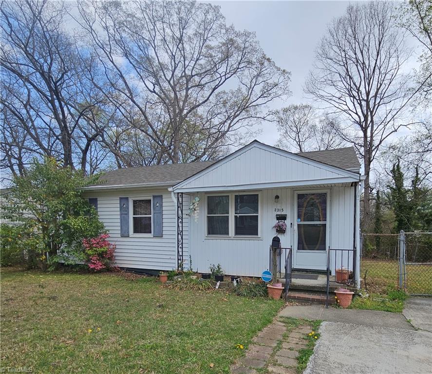 2315 Slater Avenue Property Photo 1