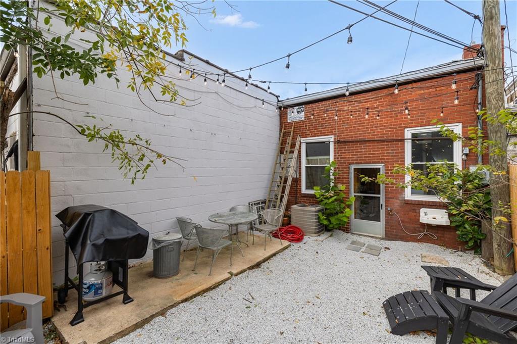 107 W Murphy Street Property Photo 19
