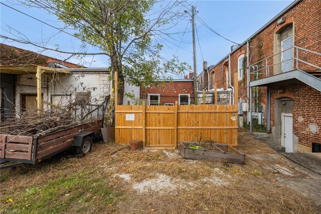 107 W Murphy Street Property Photo 20