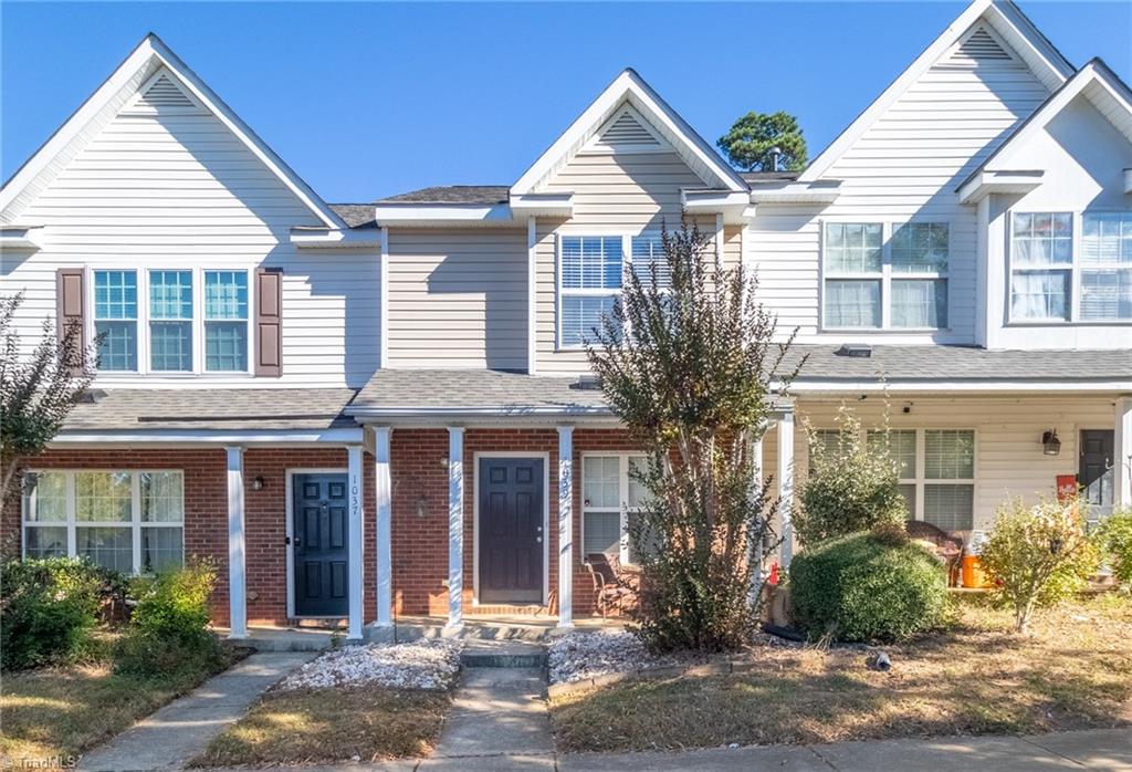 1039 Oak Blossom Way Property Photo