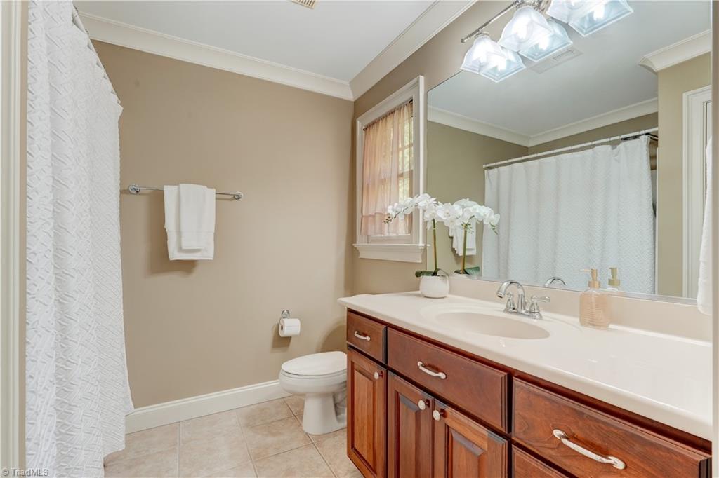 5911 Ballinger Road # D Property Photo 13